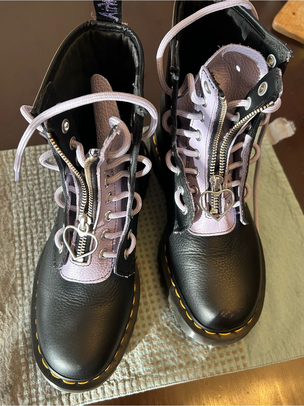 Dr Martens 1460 Purple Hearts Virginia Boots Satin Lace Up women’s 7 - Picture 6 of 7